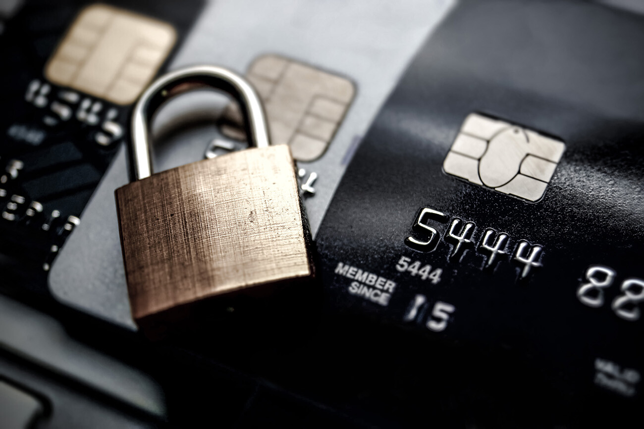 credit cards with padlock